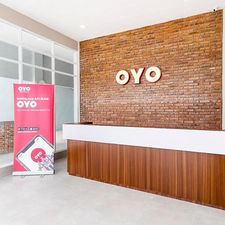 ホテル Oyo 360 マンアン レジデンス メダン エクステリア 写真