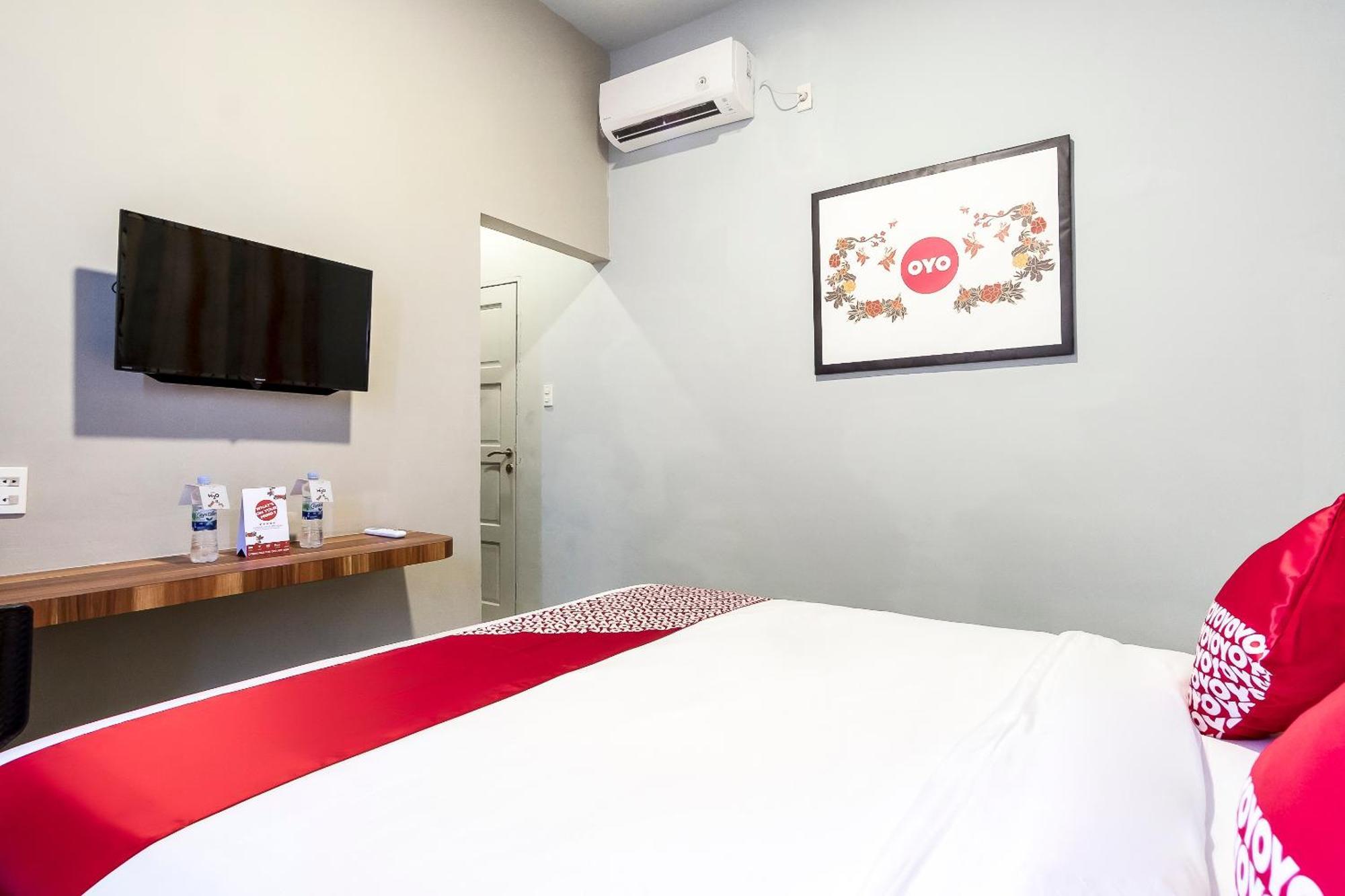 ホテル Oyo 360 マンアン レジデンス メダン エクステリア 写真