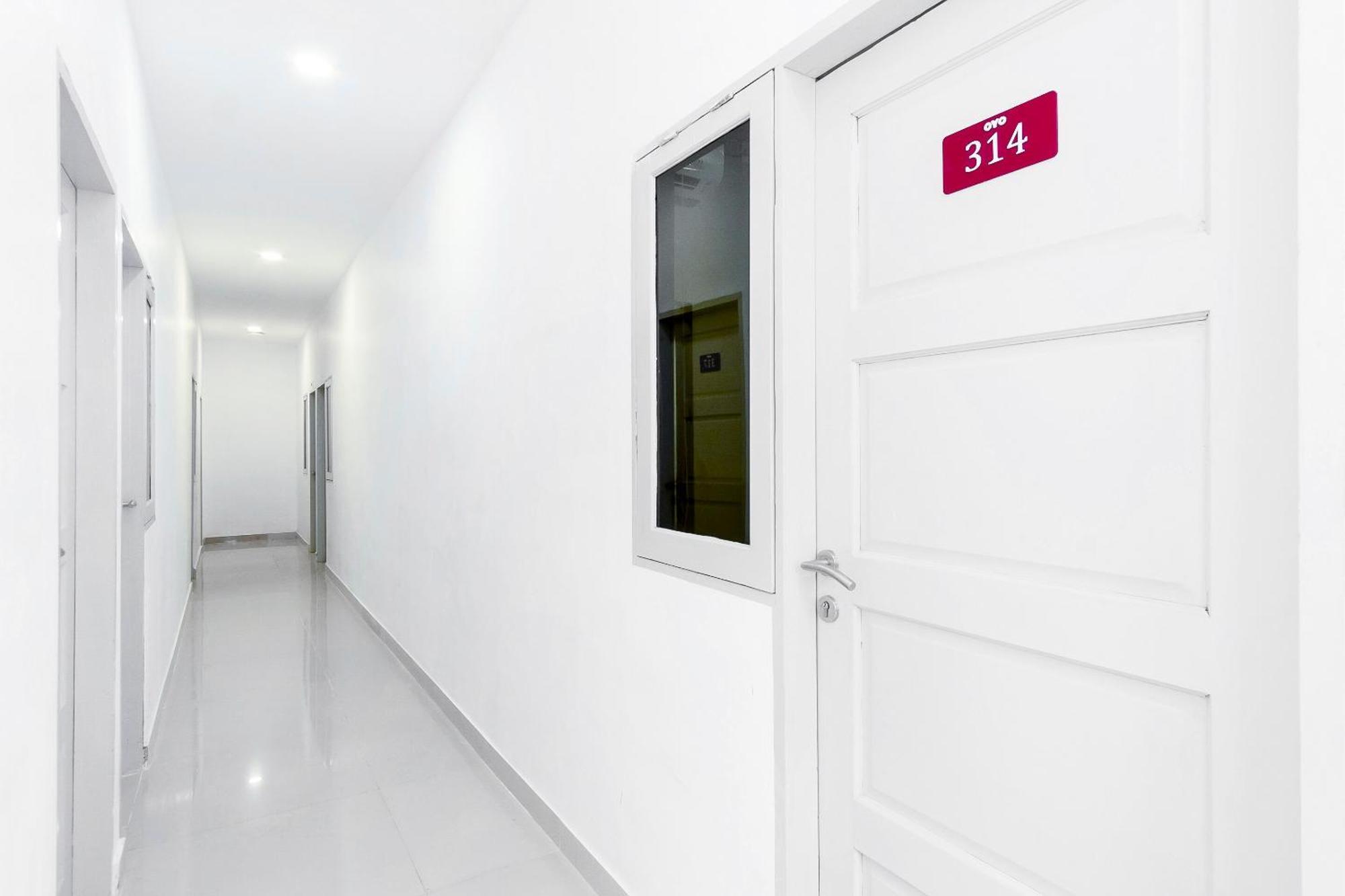 ホテル Oyo 360 マンアン レジデンス メダン エクステリア 写真